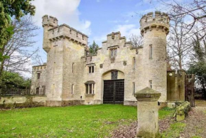 Entire Castle & Grounds for 18, Banquet Hall & BBQ